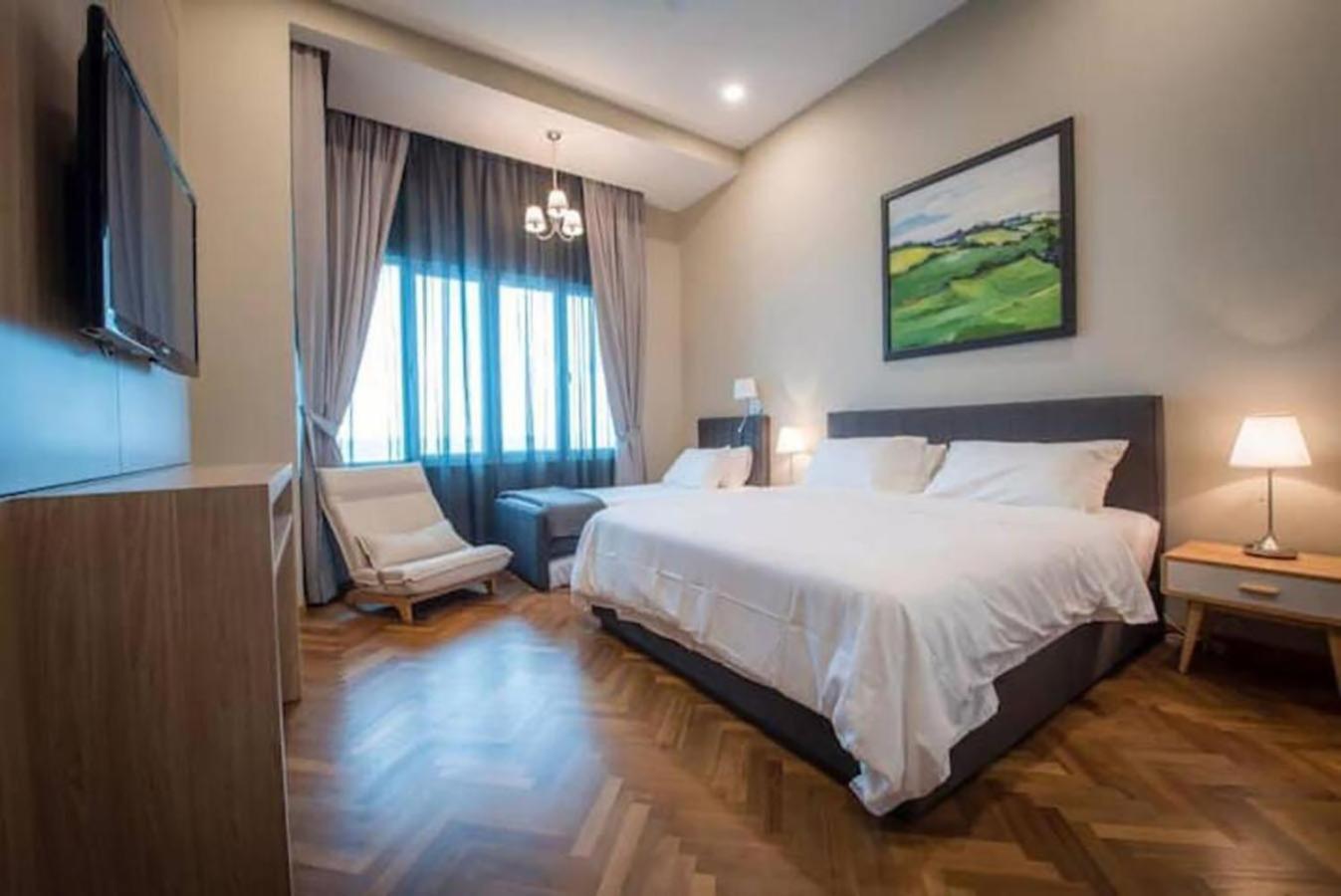 Tree Premier Suite Strait Quay Luxury Marina Suite Tanjung Tokong Экстерьер фото